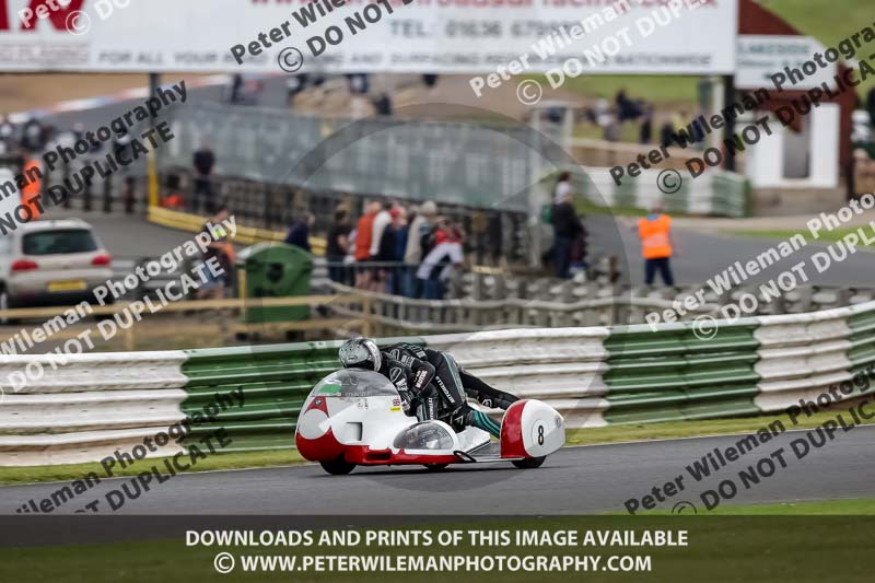 Vintage motorcycle club;eventdigitalimages;mallory park;mallory park trackday photographs;no limits trackdays;peter wileman photography;trackday digital images;trackday photos;vmcc festival 1000 bikes photographs